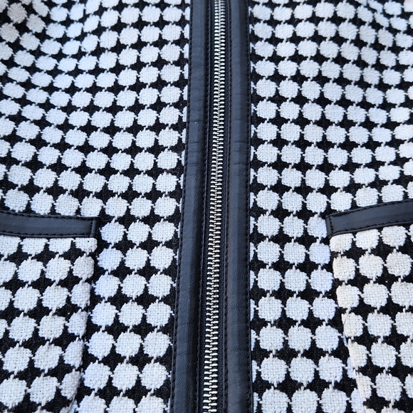 Size 2, Banana Republic Fitted Jacket, Black & White APolka Dot Tweed Blazer - Picture 2 of 10